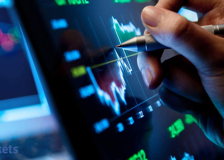 Chasing traits or shopping for worth? The technique that wins over time