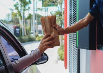 75-year-old fast-food chain sues over dozens of retailer closures