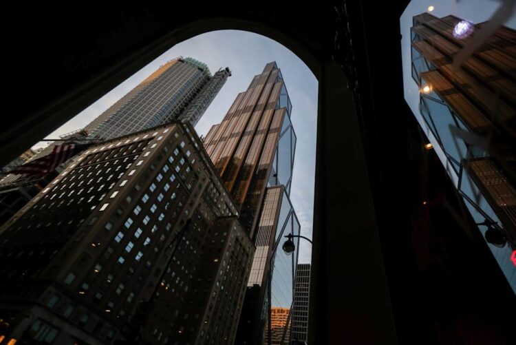 JPMorgan points blunt warning as buyers transfer to security