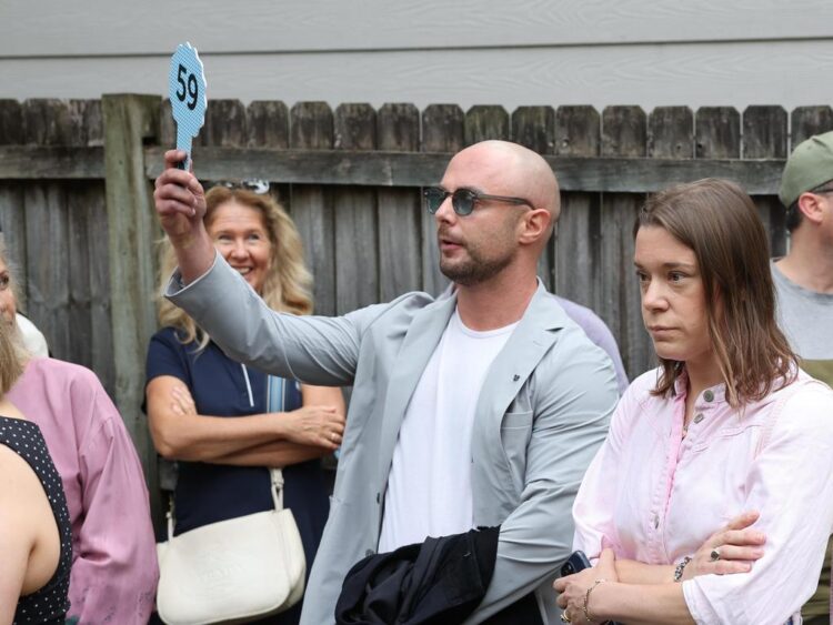 Why paying a purchaser’s agent won’t get you a greater deal on a house.