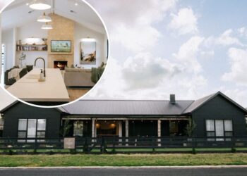 In style Gown seashore home might earn patrons $1044 an evening