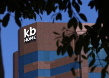 L.A.’s trailblazing dwelling builder is the most recent to depart California