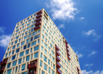 Hanover fights to finish protection for property supervisor in tenant class motion