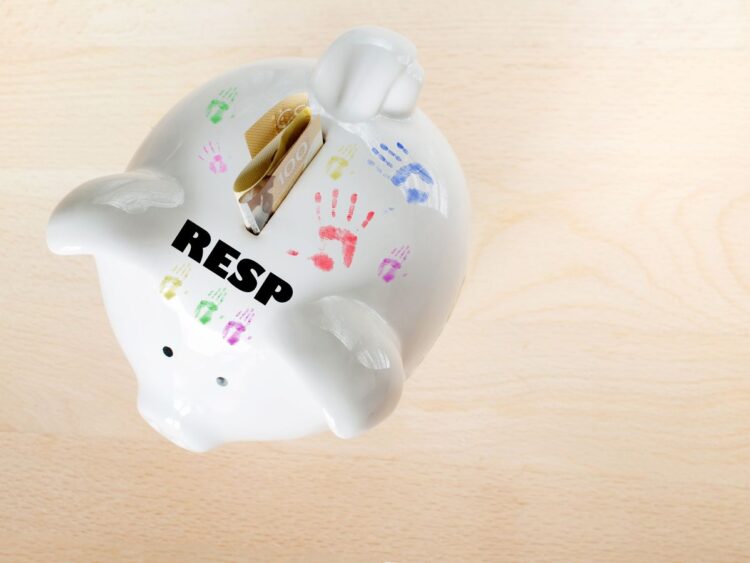 Millennial dad and mom are saving for his or her kids's schooling however most nonetheless really feel unprepared