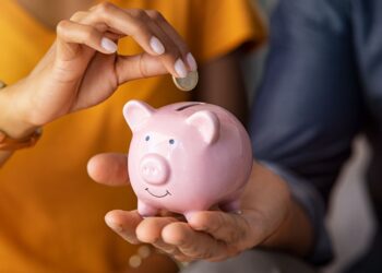 Easy methods to develop financially resilient and accountable youngsters