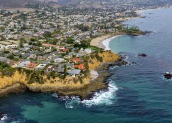 Laguna Seaside mansion sells for $110 million, a brand new O.C. value file