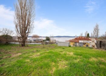 You magnificence! $99k residence with water views on the market, however there is a catch