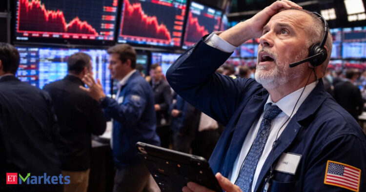 US shares as we speak: Nasdaq, S&P fall over 1%, finish decrease for week as chip selloff broadens