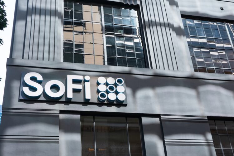SoFi’s SEC Submitting Says Its Non-public Pupil Loans Can Be Discharged in Chapter