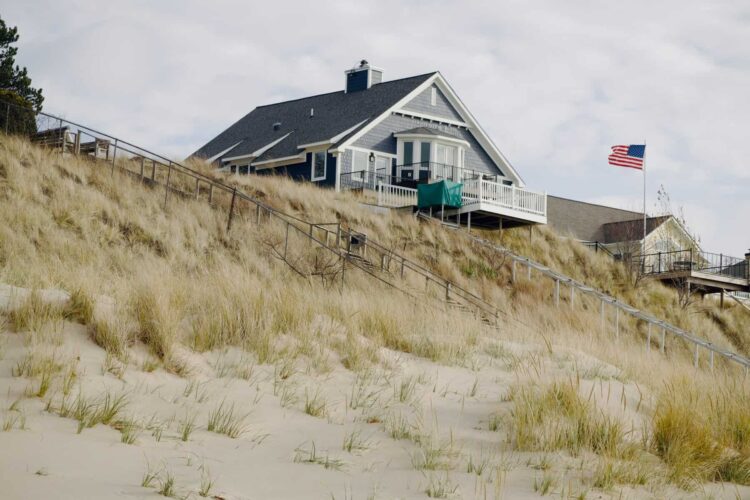 Methods to Improve the Resale Worth of a Coastal House