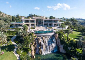 How The Wealthy Justify Shopping for $9+ Million Houses They Barely Use