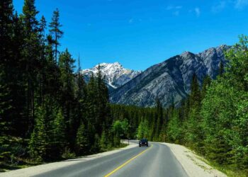 Right here's how a lot it can value to drive throughout Canada this summer time