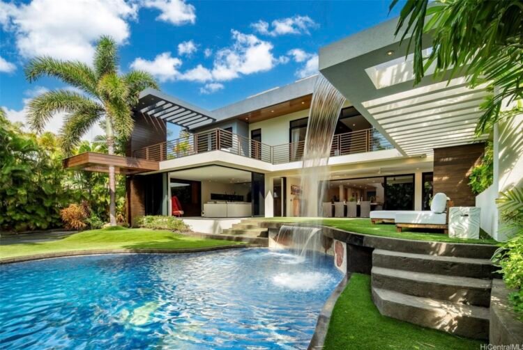 Shopping for A Mansion In Paradise May Be Backwards