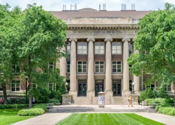 Households Spent $34,019 On School Final Yr, Up 10%