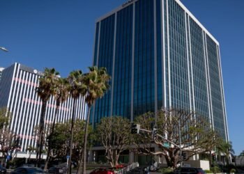 Port of Lengthy Seaside buys downtown workplace tower as vacancies surge