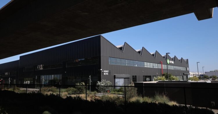 Main worldwide advert company strikes to El Segundo