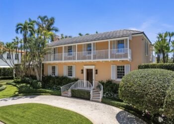 Uncommon $18M Salmon-Pink 1938 Colonial Itemizing Hits the Palm Seashore Market