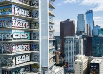 Graffiti towers set to be cleared for cleanup and sale