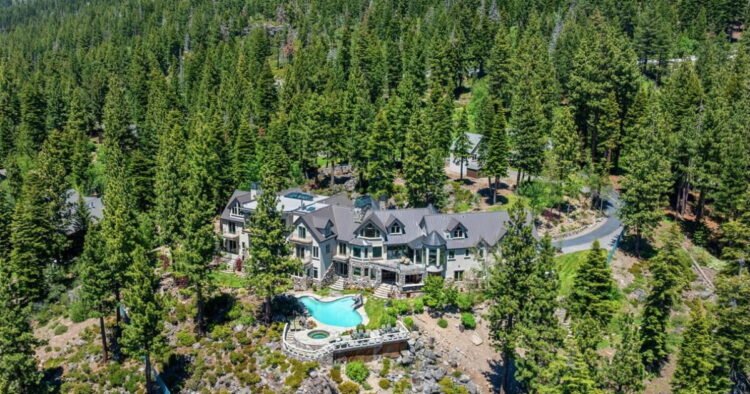 Seashore Boys’ Mike Love promoting Lake Tahoe mansion for $43 million