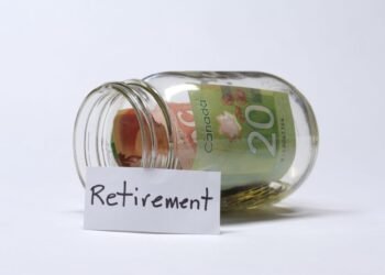 Ought to a divorced mom with little financial savings prioritize RRSPs over different financial savings methods?