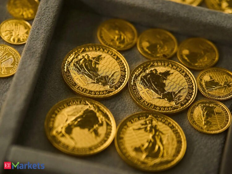 Gold edges increased as traders assess Fed rate-hike odds