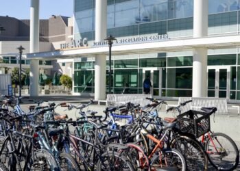 UC Covers Tuition For California Households Incomes Below $100,000