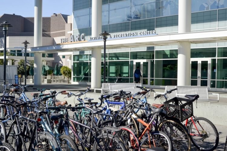 UC Covers Tuition For California Households Incomes Below $100,000