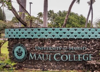 College Of Hawaiʻi Opens All 10 Campuses, Together with UH Mānoa, To Seniors With No Software